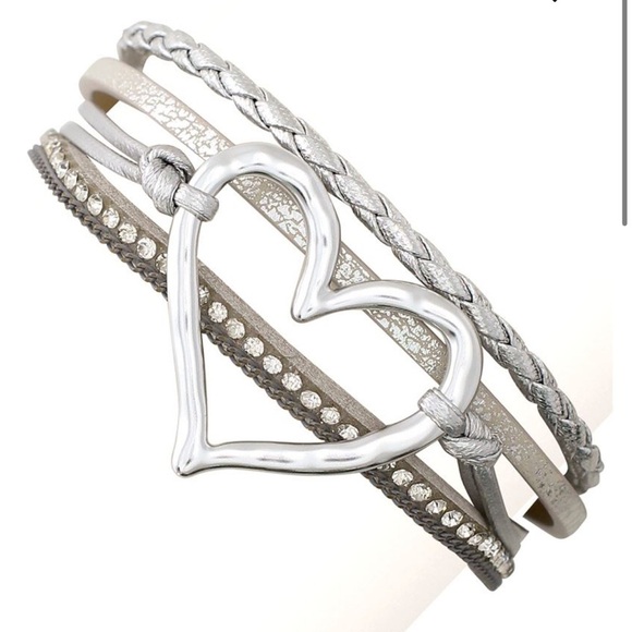 New! Four-Strand Open Heart Bracelet in Silver Bracelet Leather/Rhinstones - Picture 1 of 12